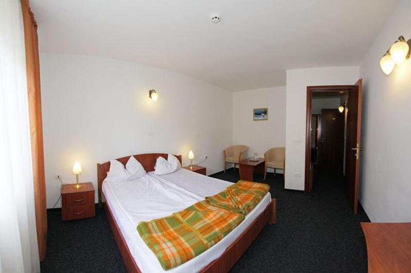 Hotel Paltinis Statjunea Borsa ห้อง รูปภาพ